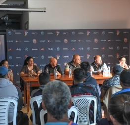 🙌🏻🥅Maxi se reunió con futbolistas de la ciudad